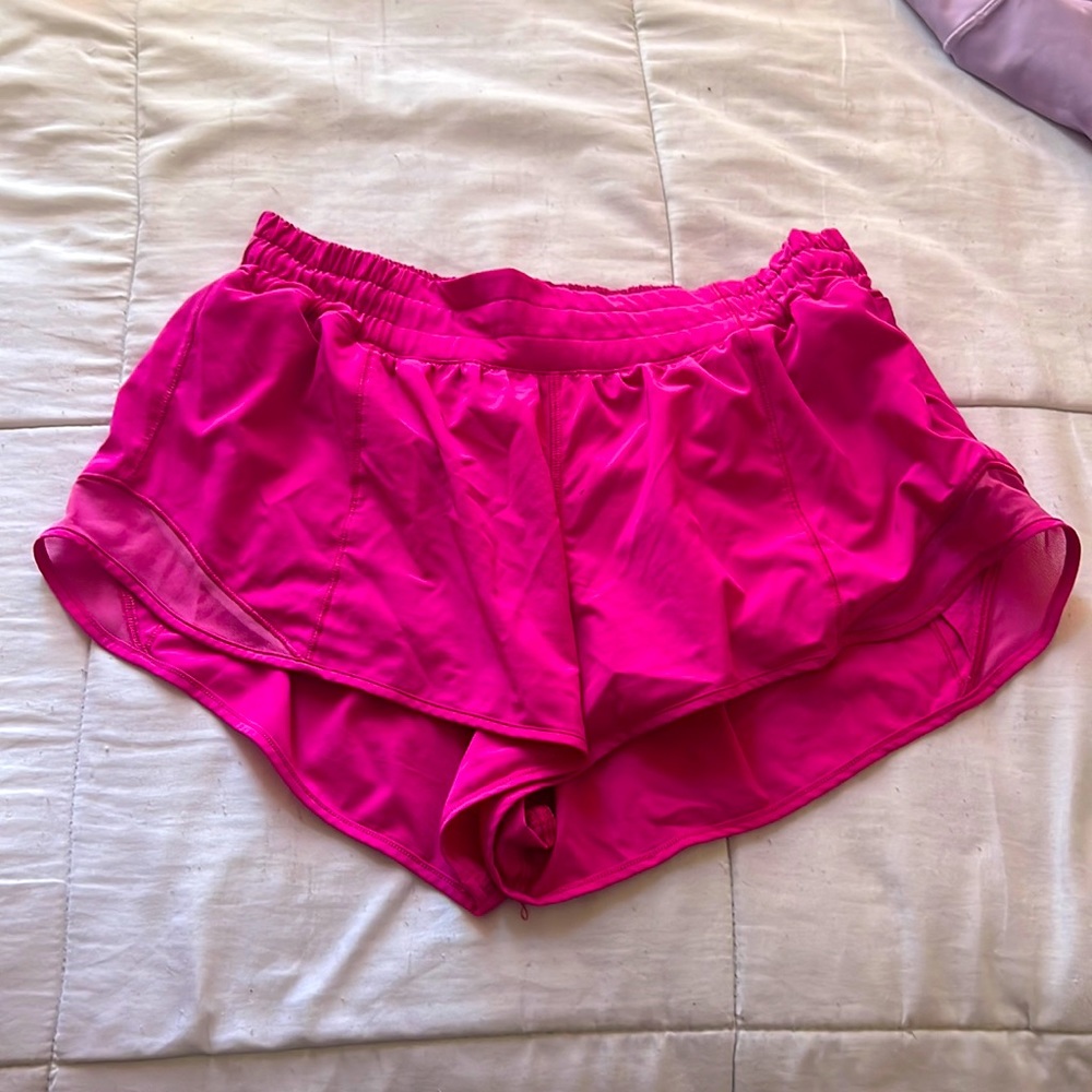 Lululemon hotty hot 2.5 shorts
